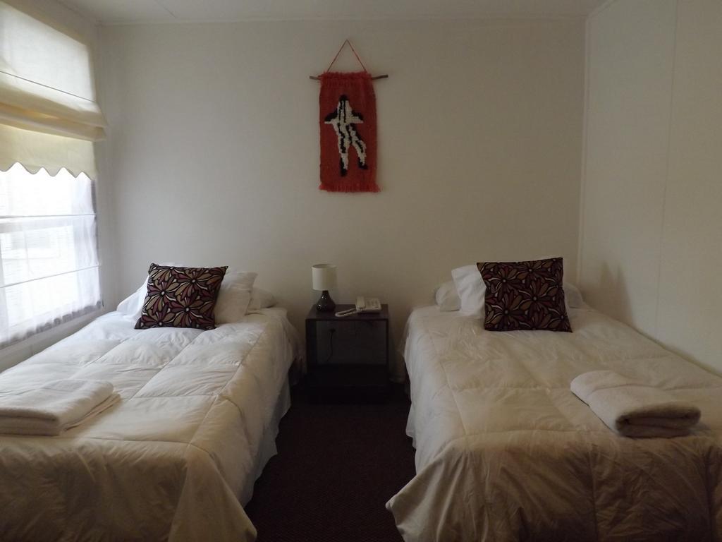 Hotel Milodon Puerto Natales Zimmer foto